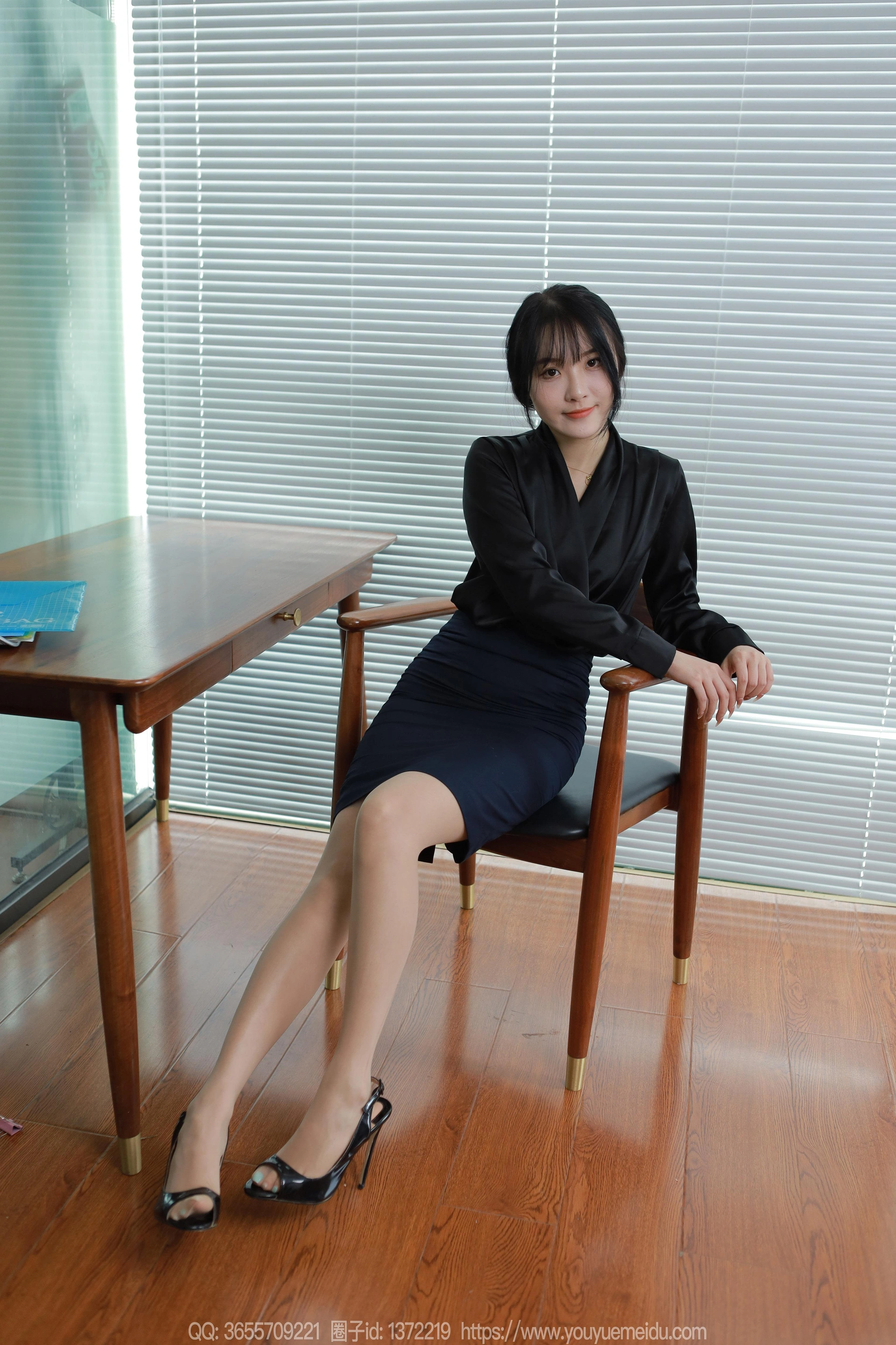 [IESS异思趣向] 2024.07.19 丝享家 1798 婉萍《黑色衬衣》 1